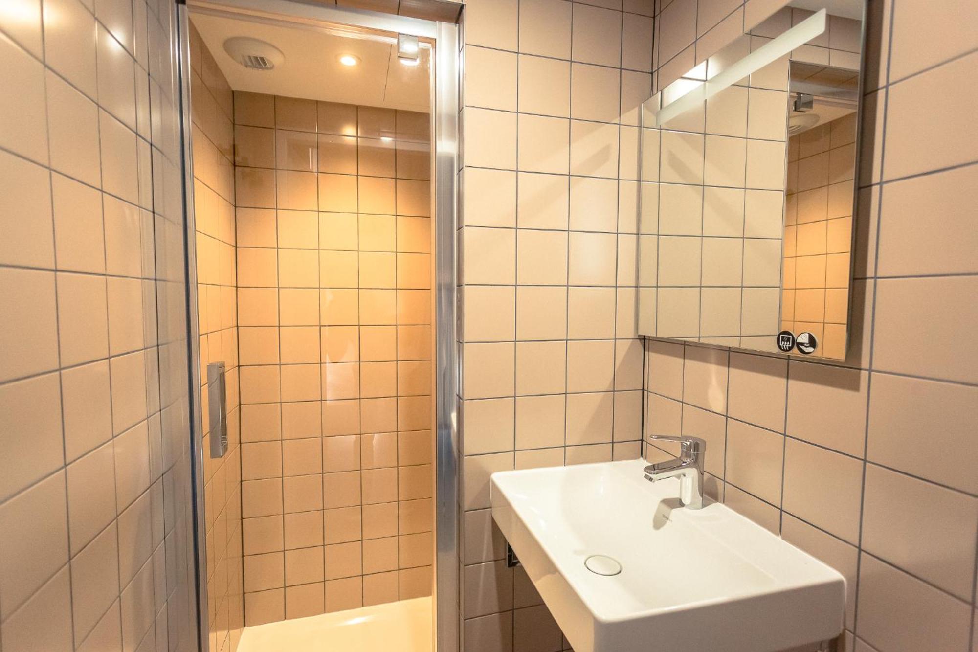 Jost Hostel Le Havre Centre Gare מראה חיצוני תמונה